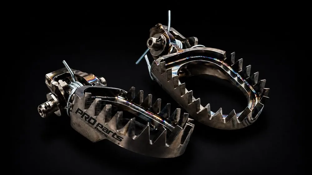 Shark Bite Titanium Footpegs